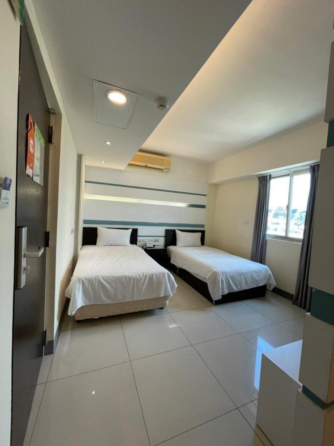Kiwi Express Hotel - Kaohsiung Station Zewnętrze zdjęcie