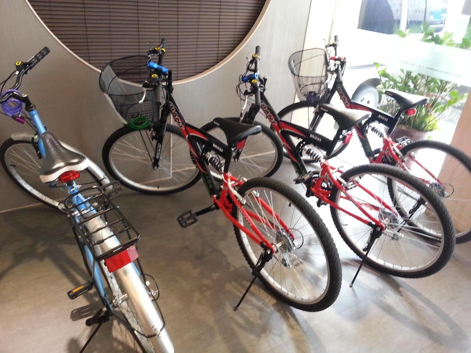 Kiwi Express Hotel - Kaohsiung Station Zewnętrze zdjęcie