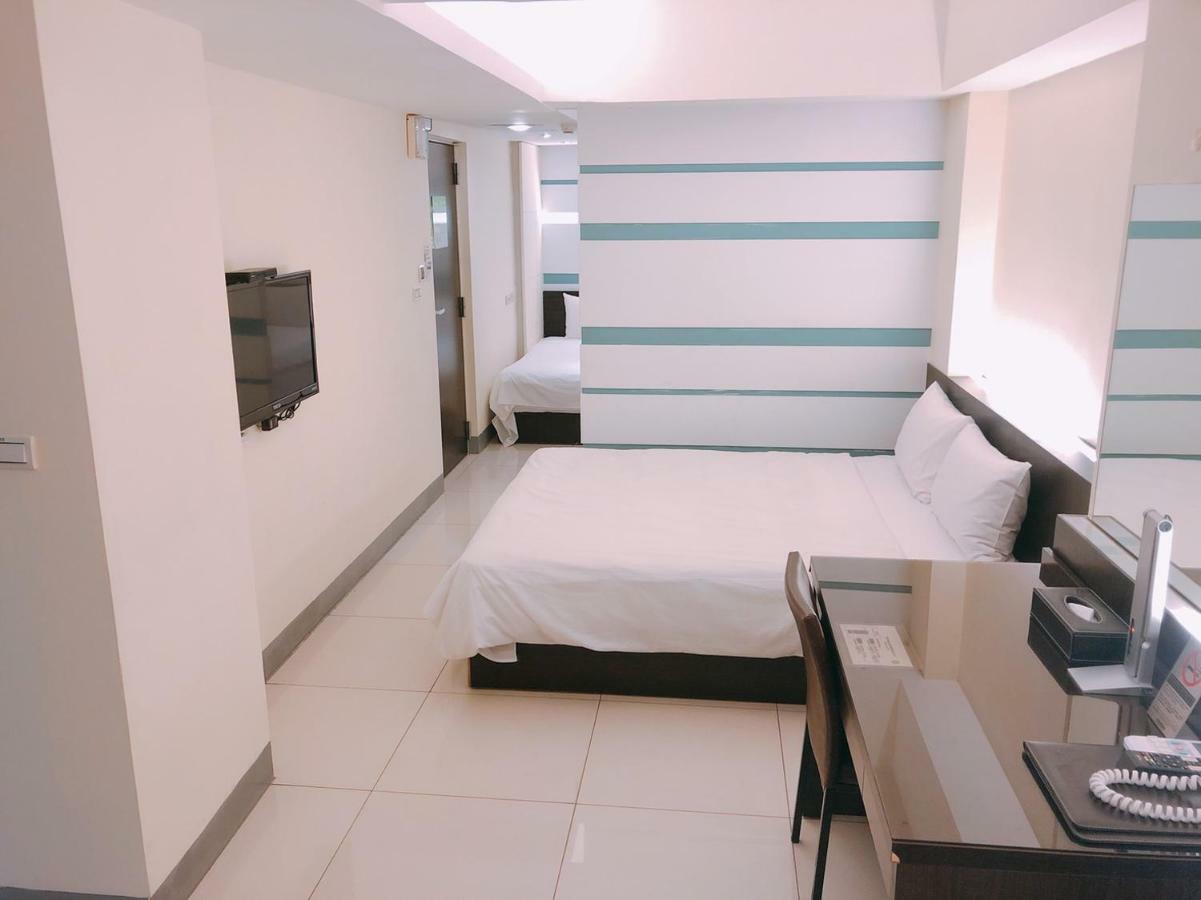 Kiwi Express Hotel - Kaohsiung Station Zewnętrze zdjęcie